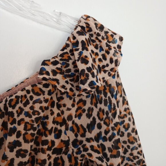 Revolve Krisa Leopard Print Long Sleeved Blouse - Picture 4 of 9